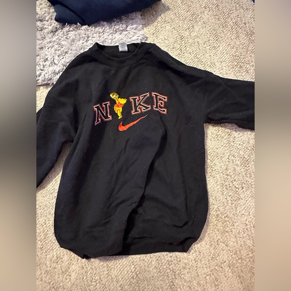 nike hoodie - Picture 2 of 2